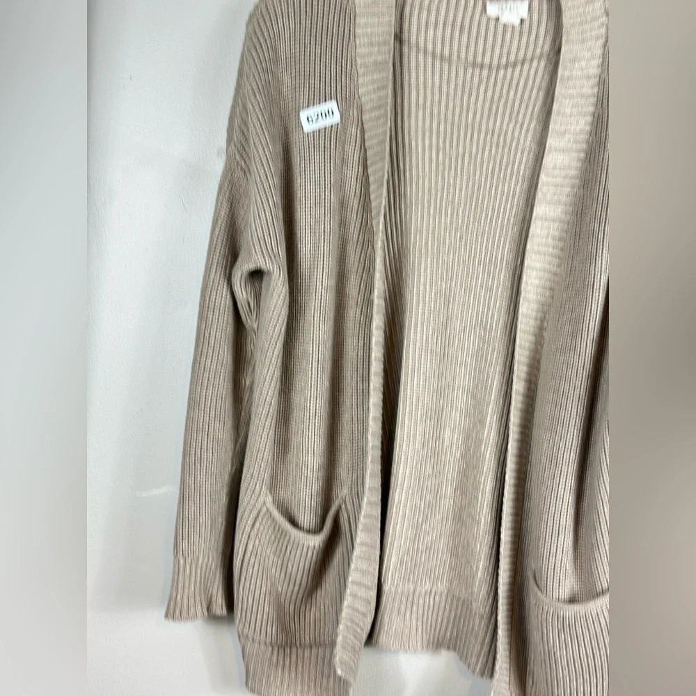 A.N.A medium cardigan sweater 22 p2p 28” length front pockets preowned - Picture 3 of 6